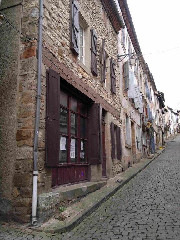 Lougat la maison des chats Cordes-sur-Ciel Chambre photo