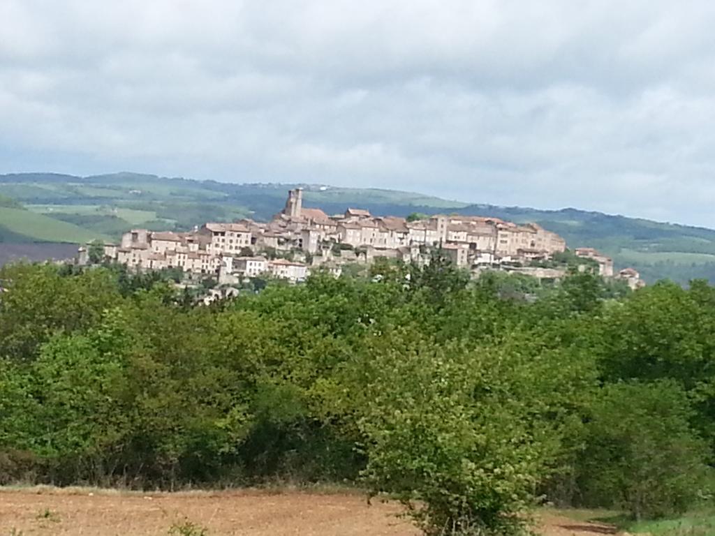 Lougat la maison des chats Cordes-sur-Ciel Chambre photo